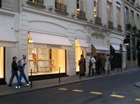 chanel paris-paris review|Chanel boutiques in Paris.